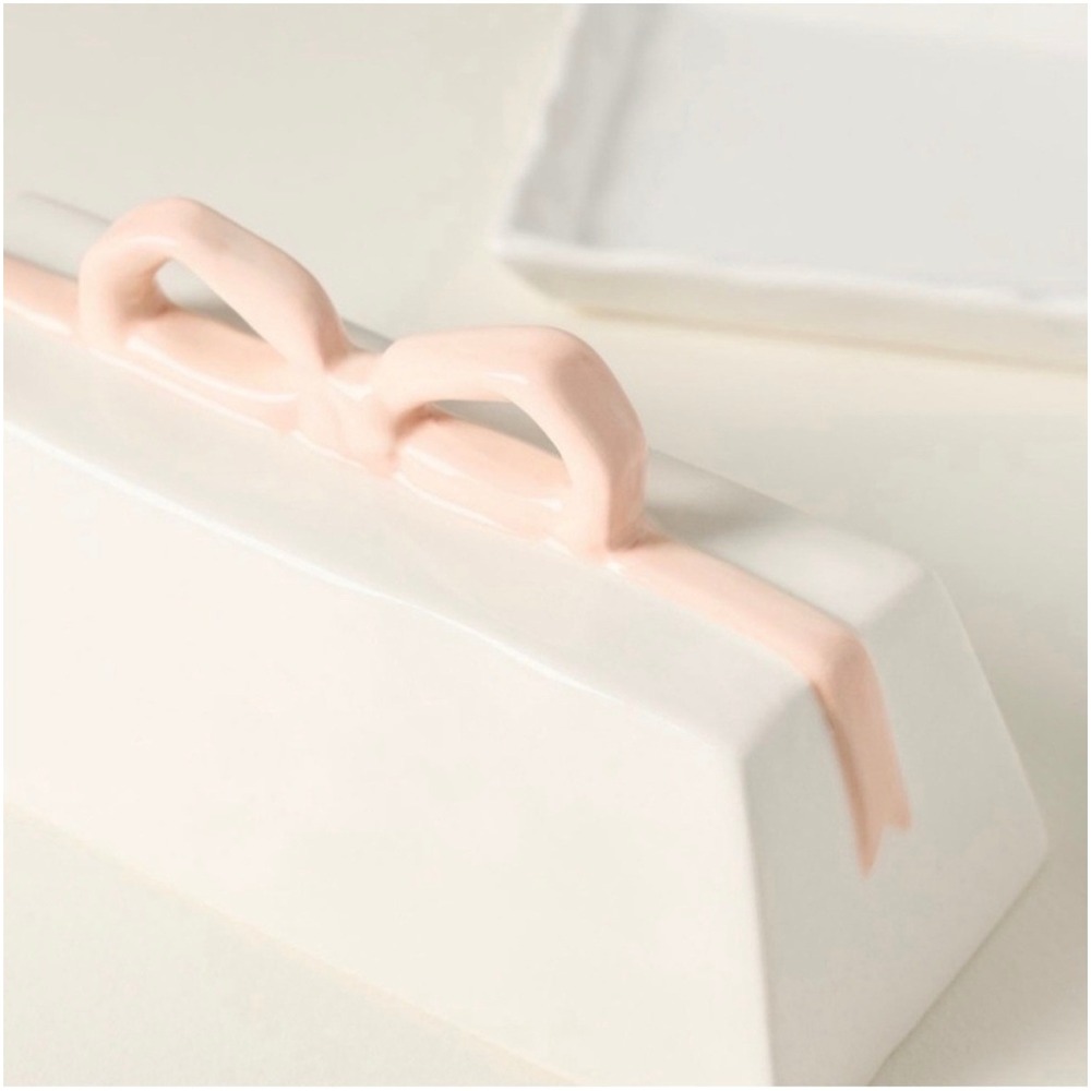 Anthropologie‎ Benedita Stonewear Butter Dish Pink Cottage French Provincial